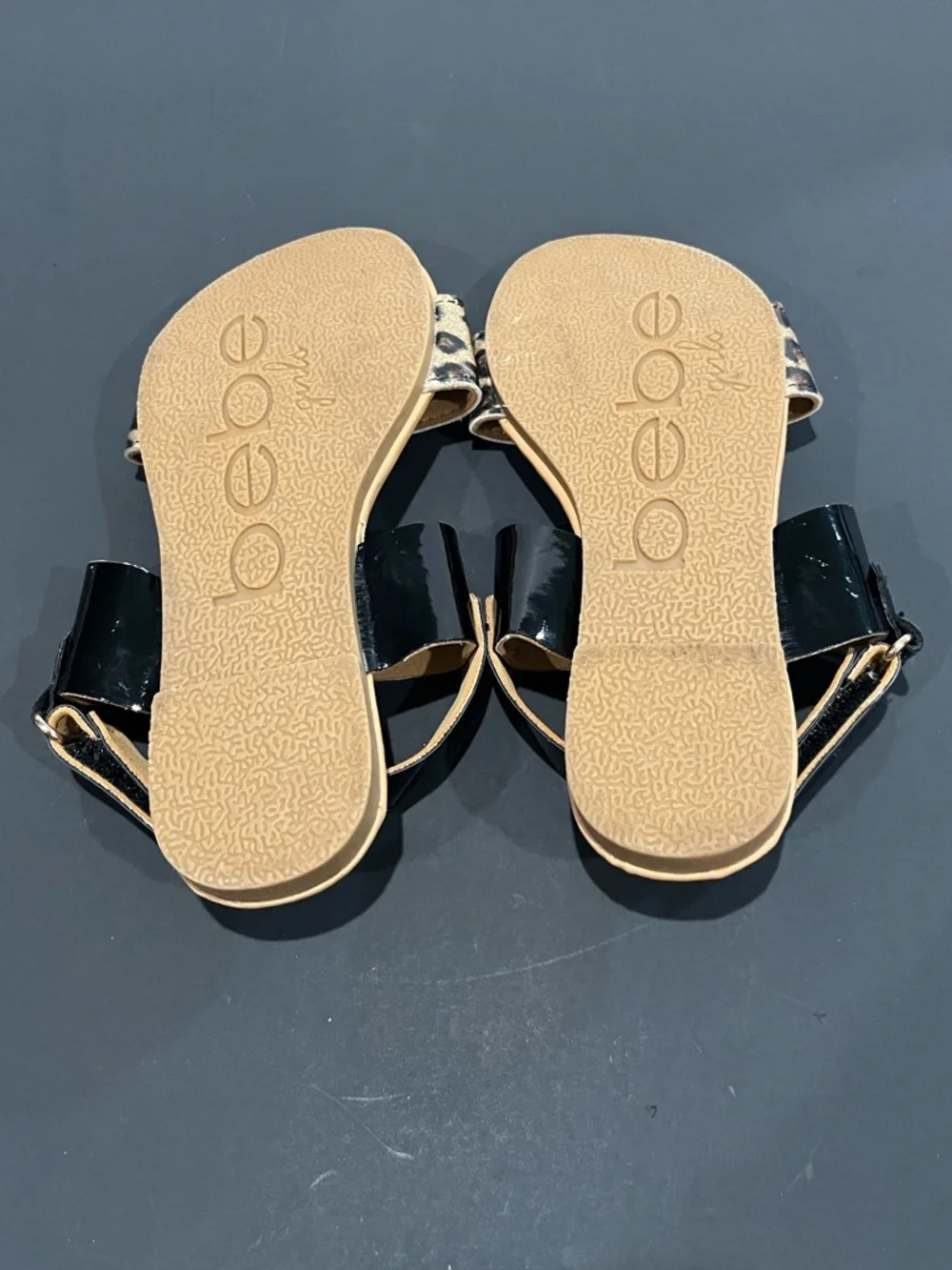 bebe Black Tan Leopard Print Patent Leather Glitter Little Girls Strap Sandals